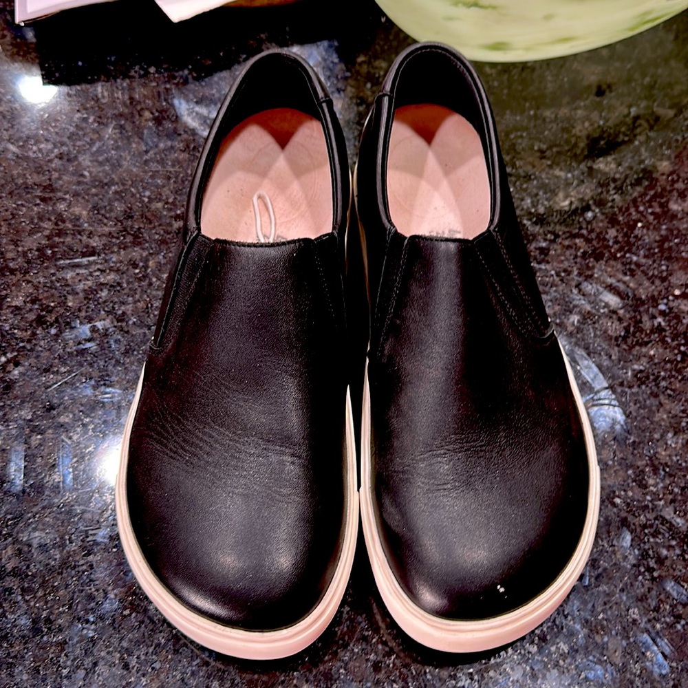 Black Birkenstock slip on!only worn once!!